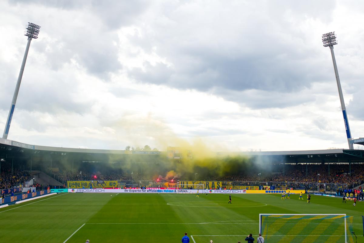 Eintracht Braunschweig – Hannover 96 1-0 (32)