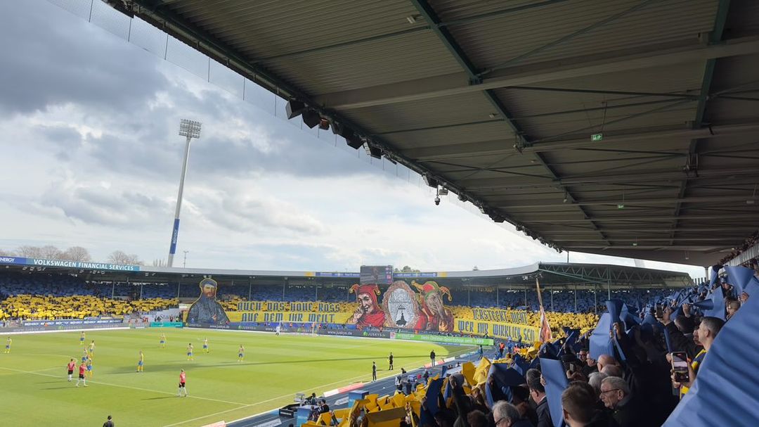 Eintracht Braunschweig – Hannover 96 1-0 (44)