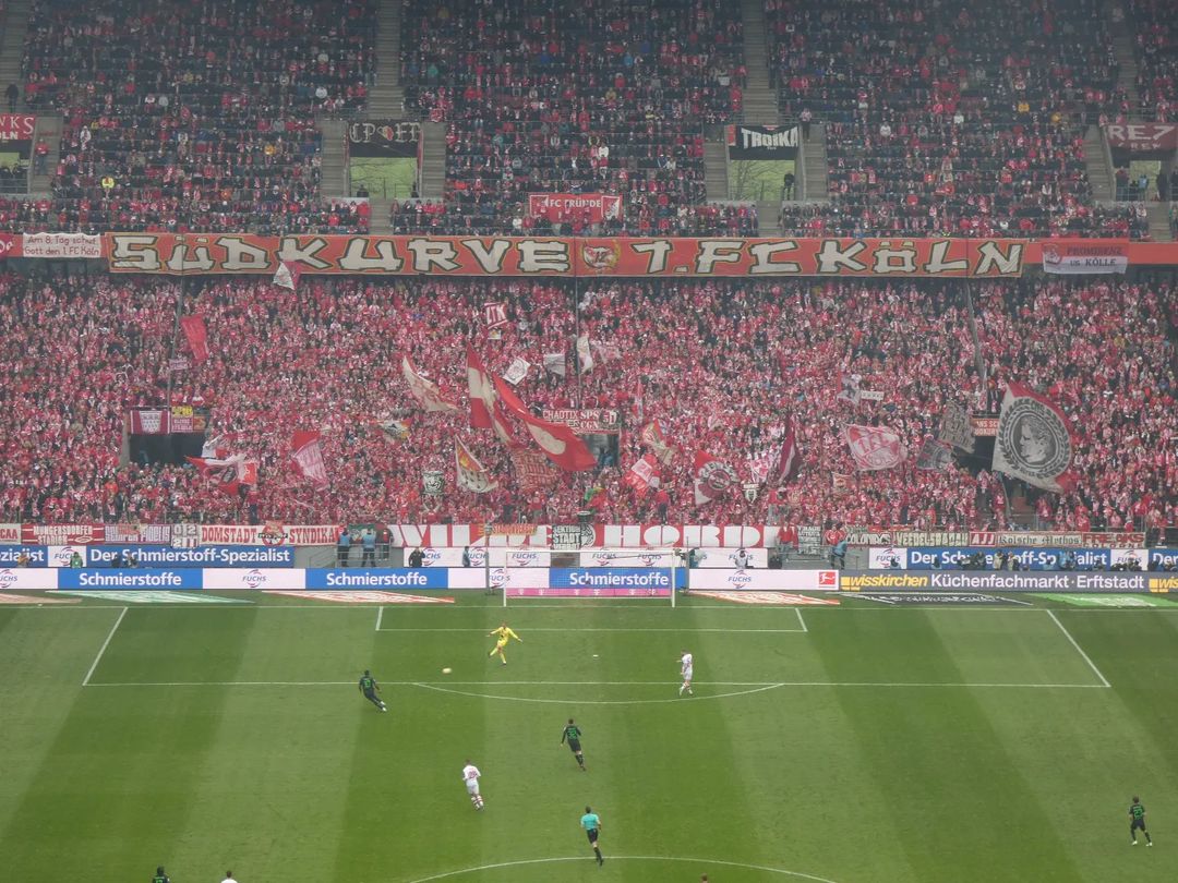 1. FC Köln – Borussia Mönchengladbach 0-0 (21)