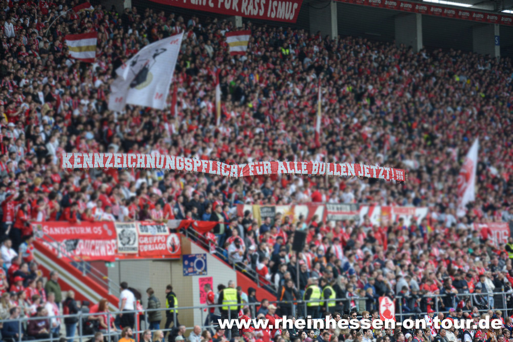 1. FSV Mainz 05 – FC Bayern München 3-1 (8)
