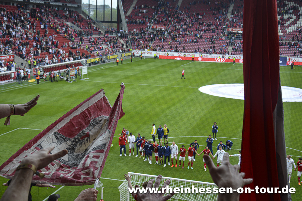 1. FSV Mainz 05 – FC Bayern München 3-1 (14)