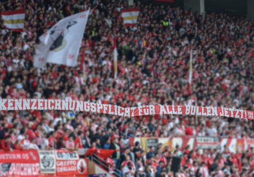 1. FSV Mainz 05 – FC Bayern München 3-1 (16)