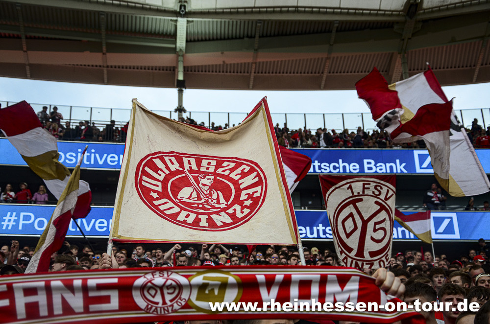 Eintracht Frankfurt – 1. FSV Mainz 05 3-0 (11)