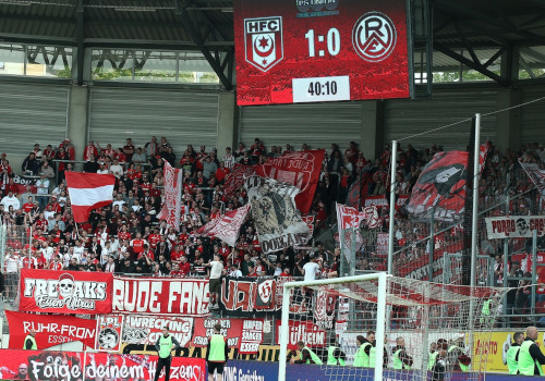 Hallescher FC – Rot-Weiss Essen 2-0 (4)