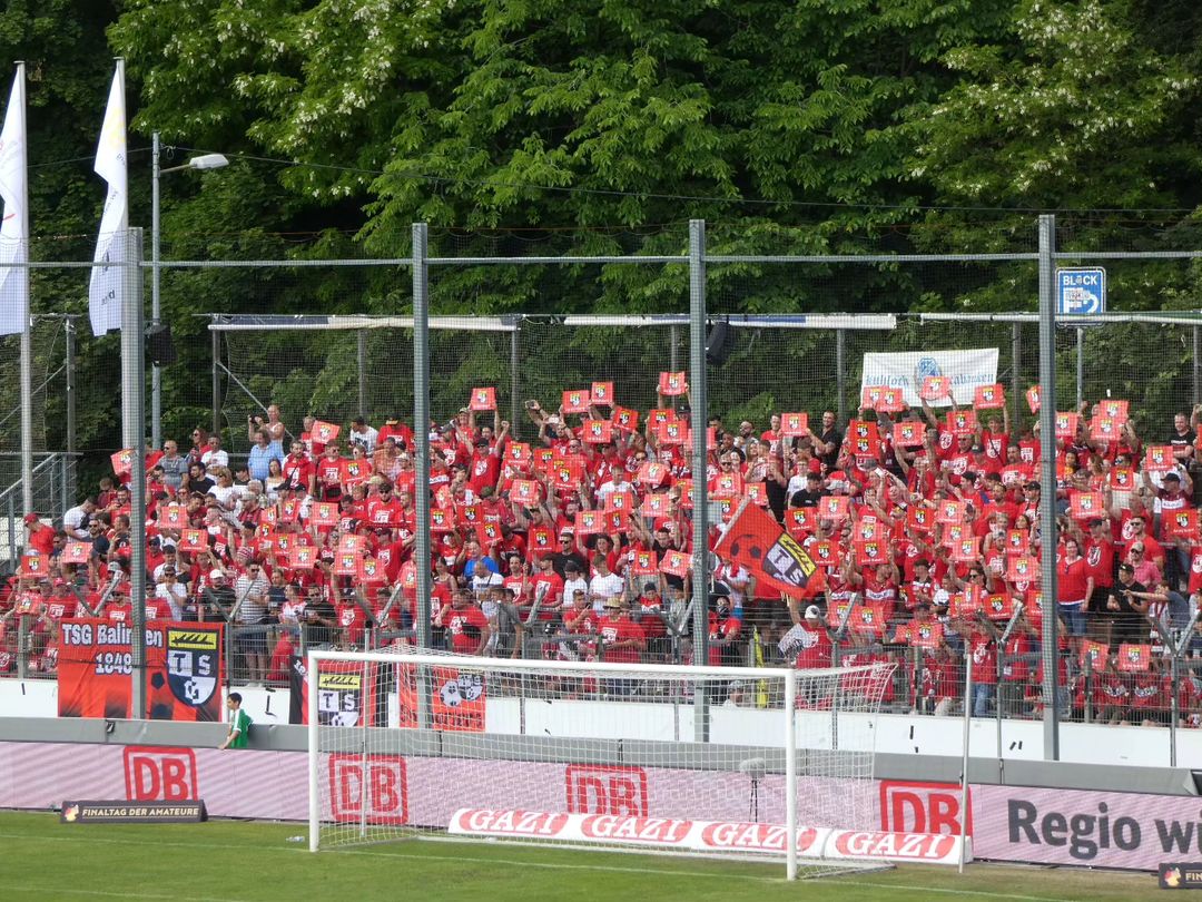 Gästefans / Stuttgarter Kickers – TSG Balingen