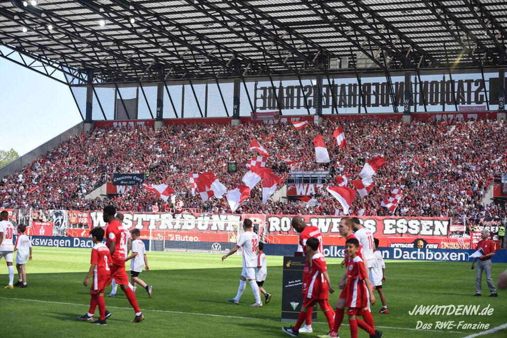 Rot-Weiss Essen – Rot-Weiß Oberhausen 2-0 (1)