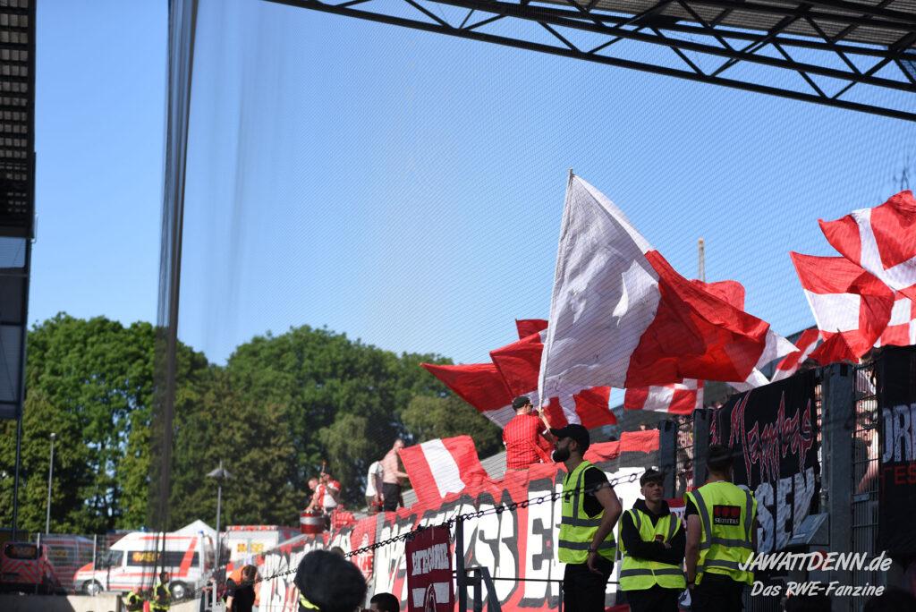 Rot-Weiss Essen – Rot-Weiß Oberhausen 2-0 (3)