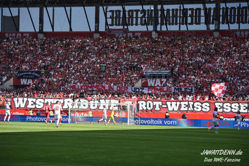 Rot-Weiss Essen – Rot-Weiß Oberhausen 2-0 (11)