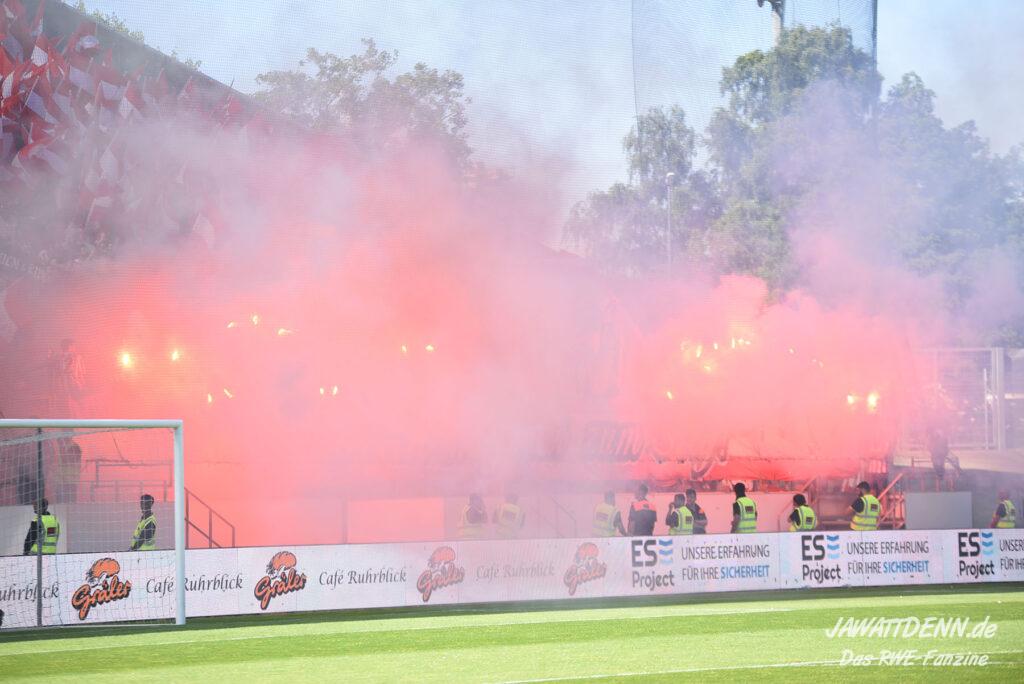 Rot-Weiss Essen – Rot-Weiß Oberhausen 2-0 (6)