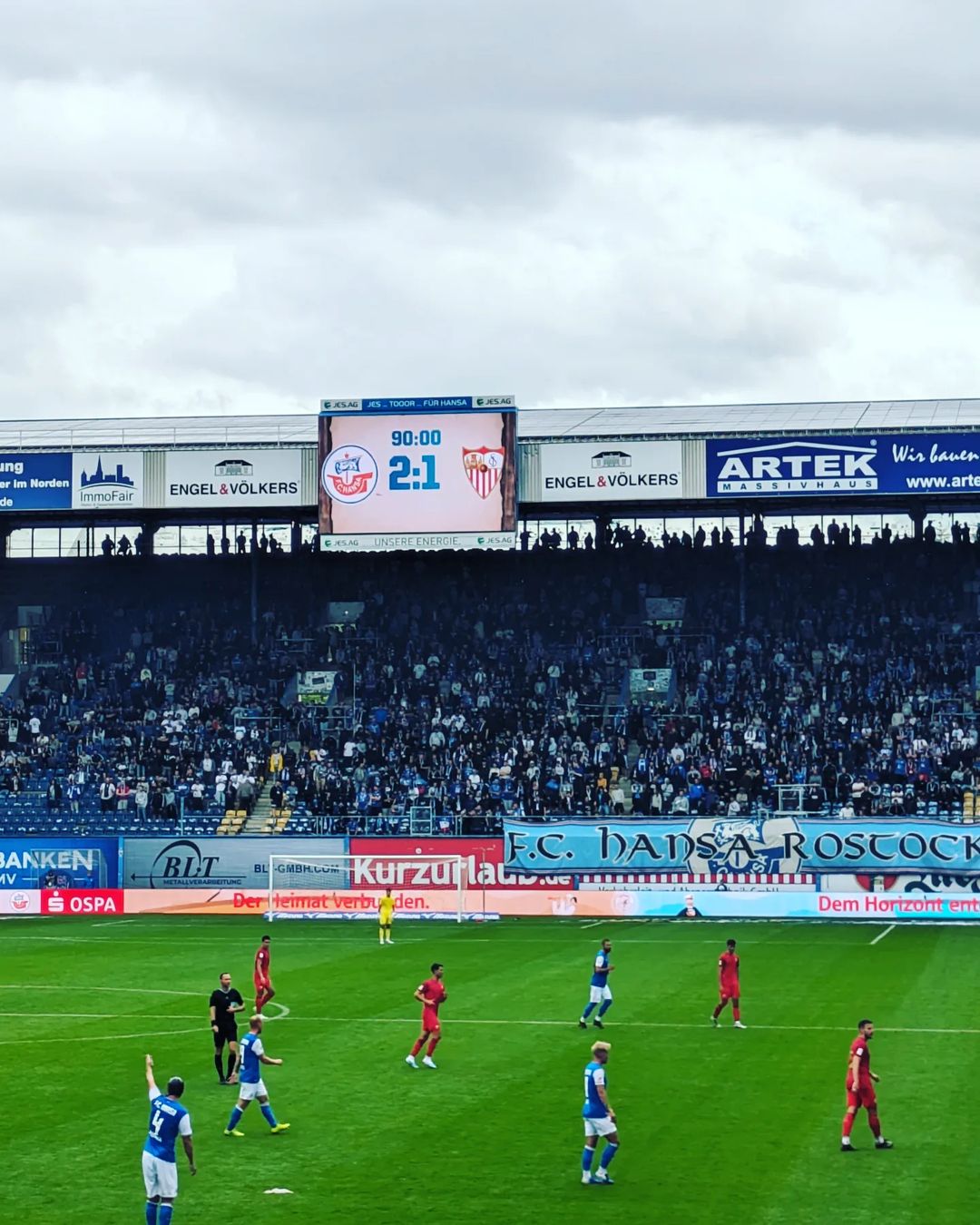 FC Hansa Rostock – FC Sevilla 2-1 (2)