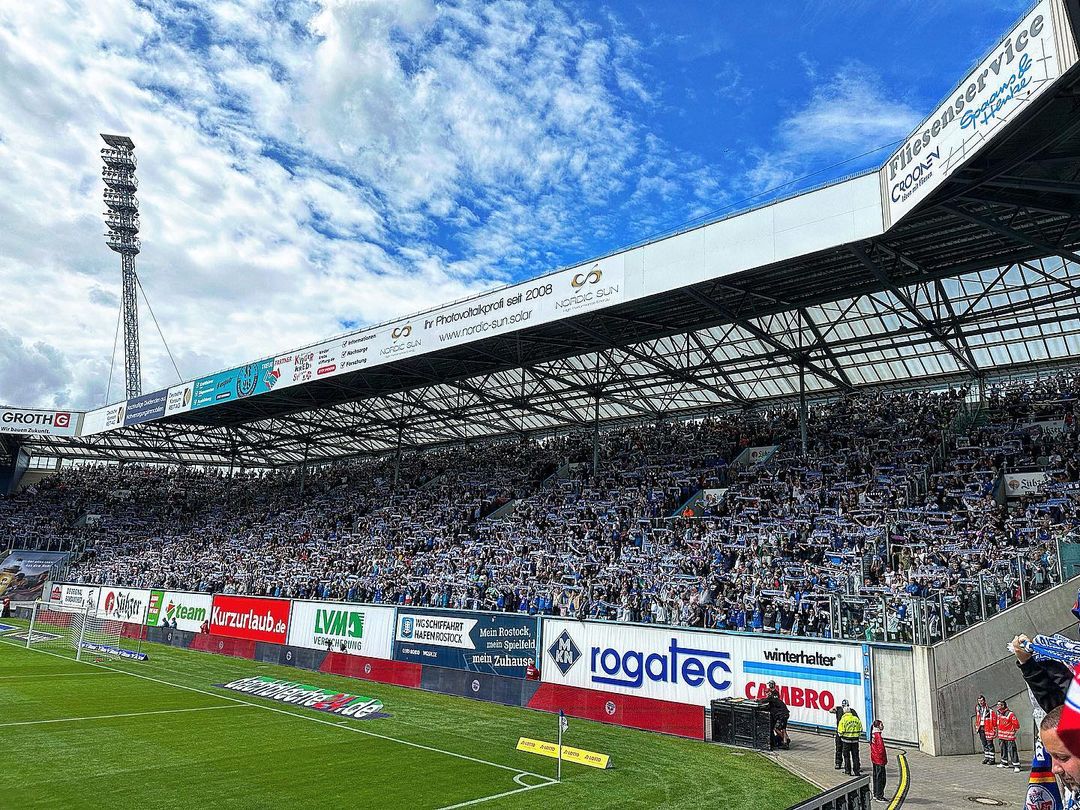 FC Hansa Rostock – FC Sevilla 2-1 (4)