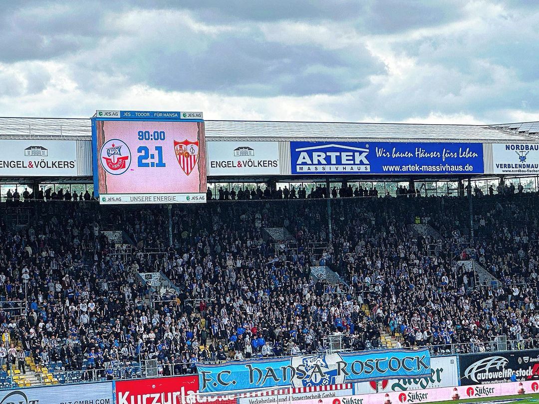 FC Hansa Rostock – FC Sevilla 2-1 (9)