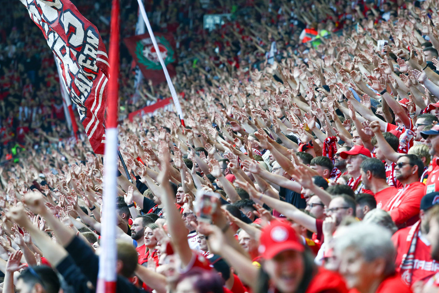 1. FC Kaiserslautern – FC St. Pauli 1-2 (2)