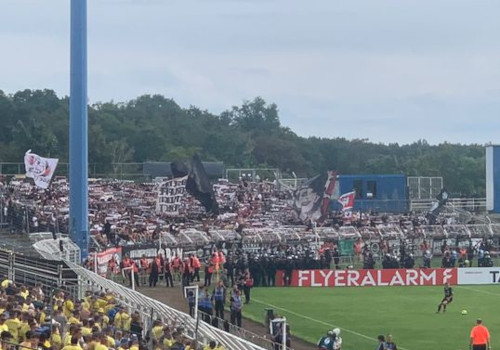 1. FC Lokomotive Leipzig – Eintracht Frankfurt 0-7 (10)