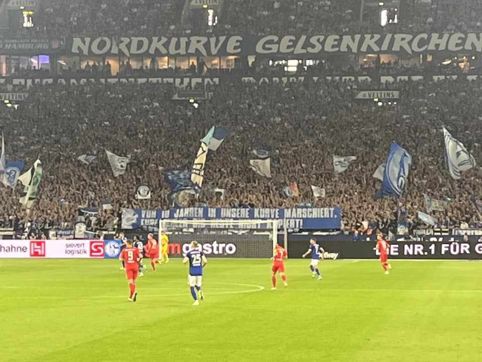 FC Schalke 04 – Holstein Kiel 0-2 (4)