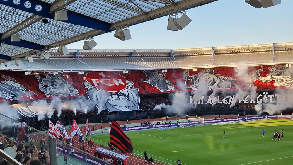 1. FC Nürnberg – SpVgg Fürth 1-1 (8)
