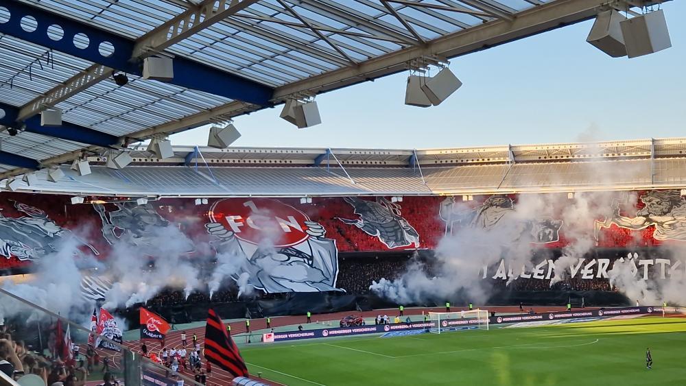 1. FC Nürnberg – SpVgg Fürth 1-1 (9)