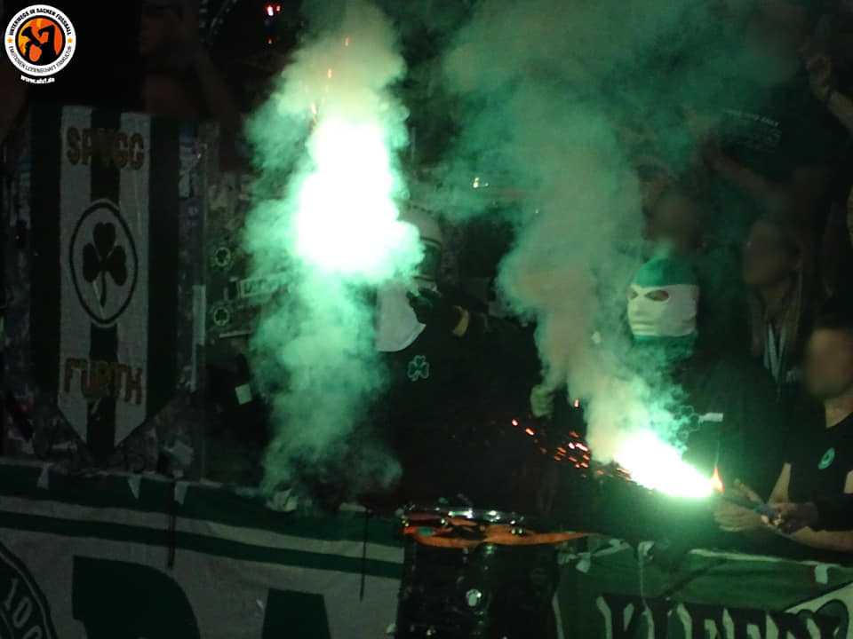 1. FC Nürnberg – SpVgg Fürth 1-1 (42)