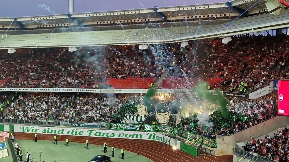 1. FC Nürnberg – SpVgg Fürth 1-1 (44)