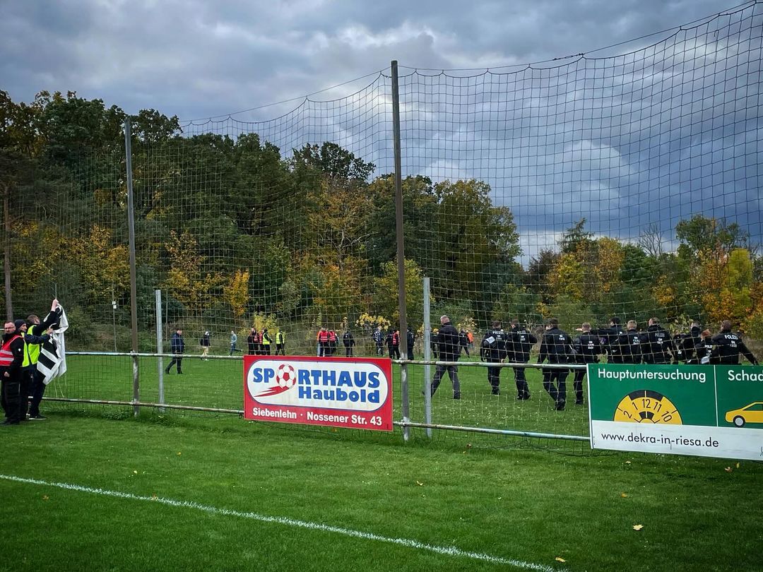 BSG Stahl Riesa – FC Erzgebirge Aue 0-4 (2)