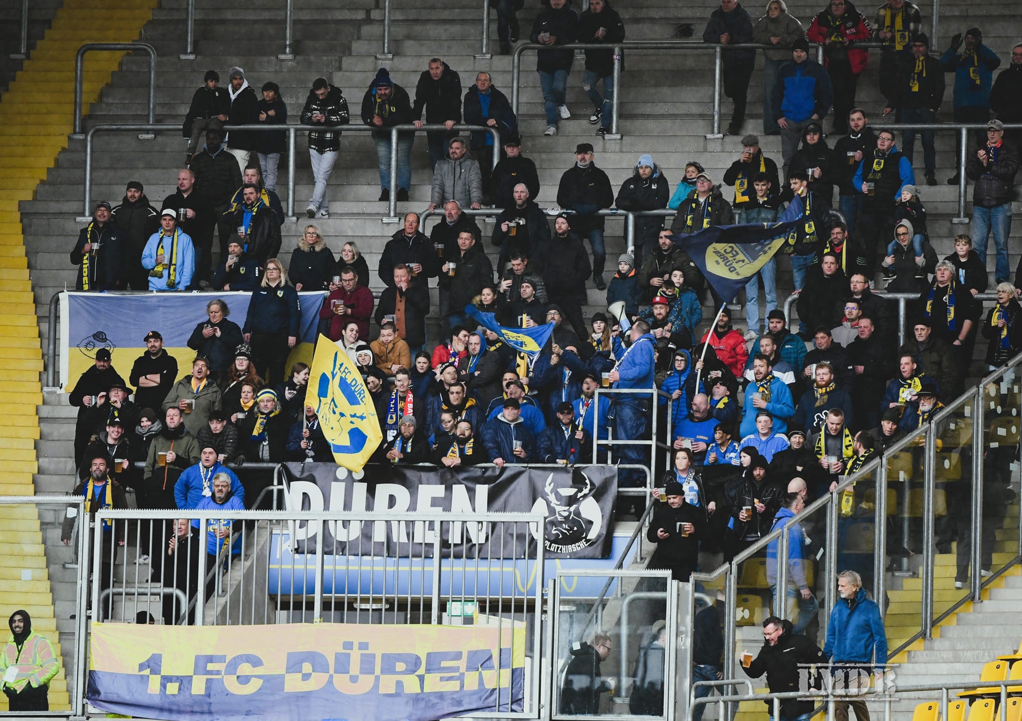 Gästefans | TSV Alemannia Aachen – 1. FC Düren (18.11.2023) 2-1