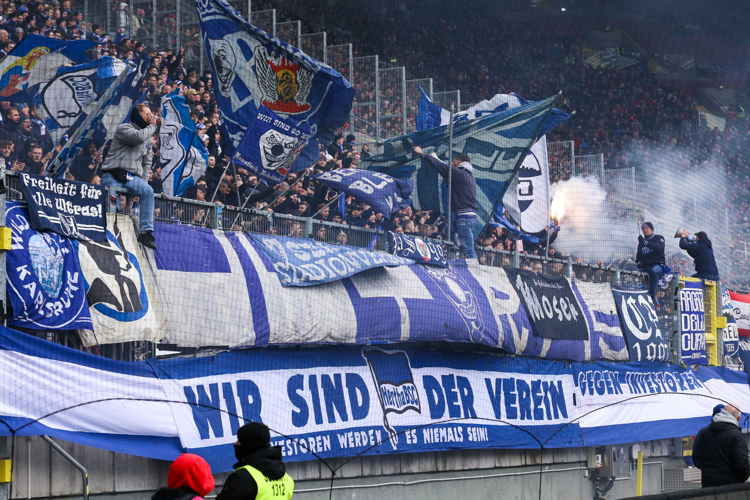 1. FC Kaiserslautern – Hertha BSC 1-2 (4)
