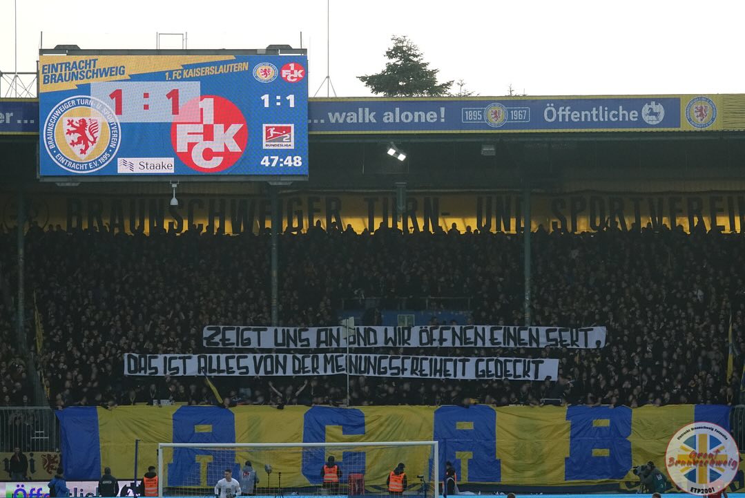Eintracht Braunschweig – 1. FC Kaiserslautern 2-1 (7)