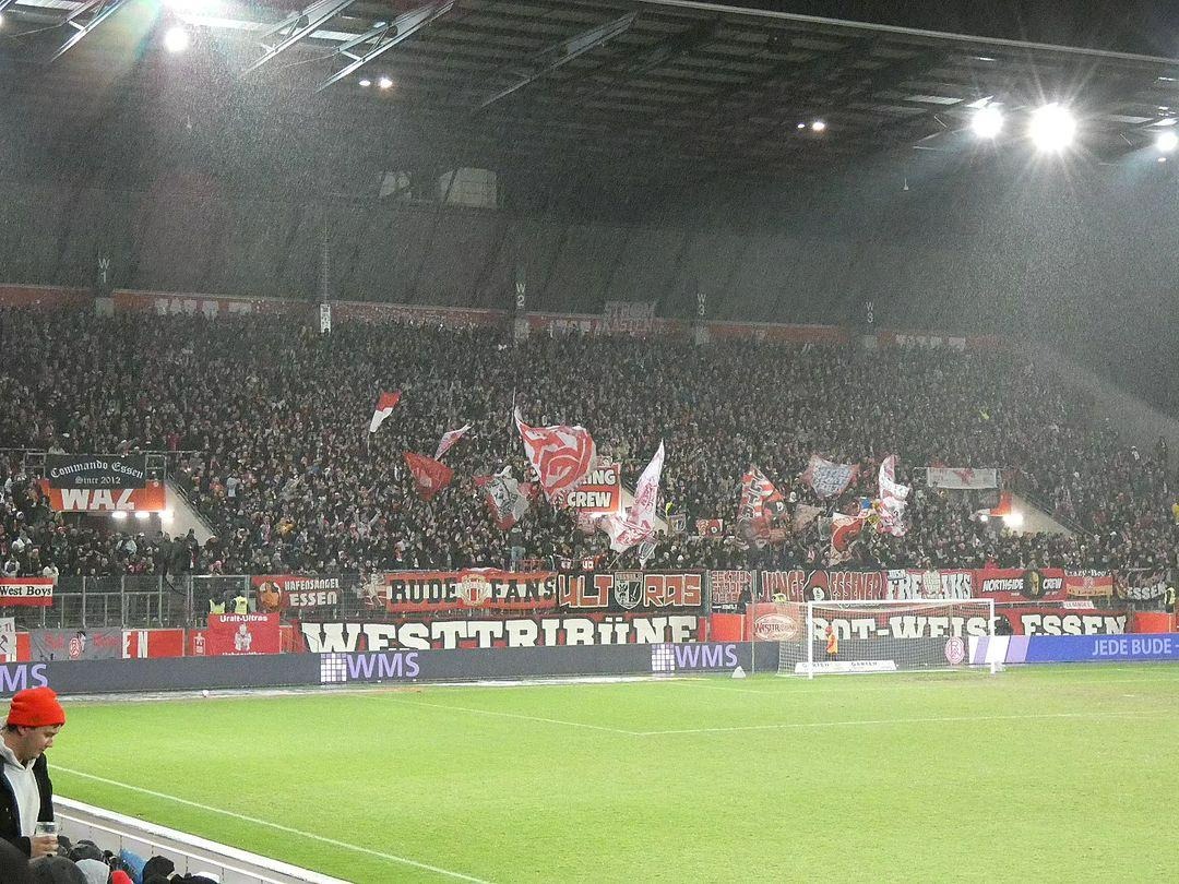 Rot-Weiss Essen -Hallescher FC (7)