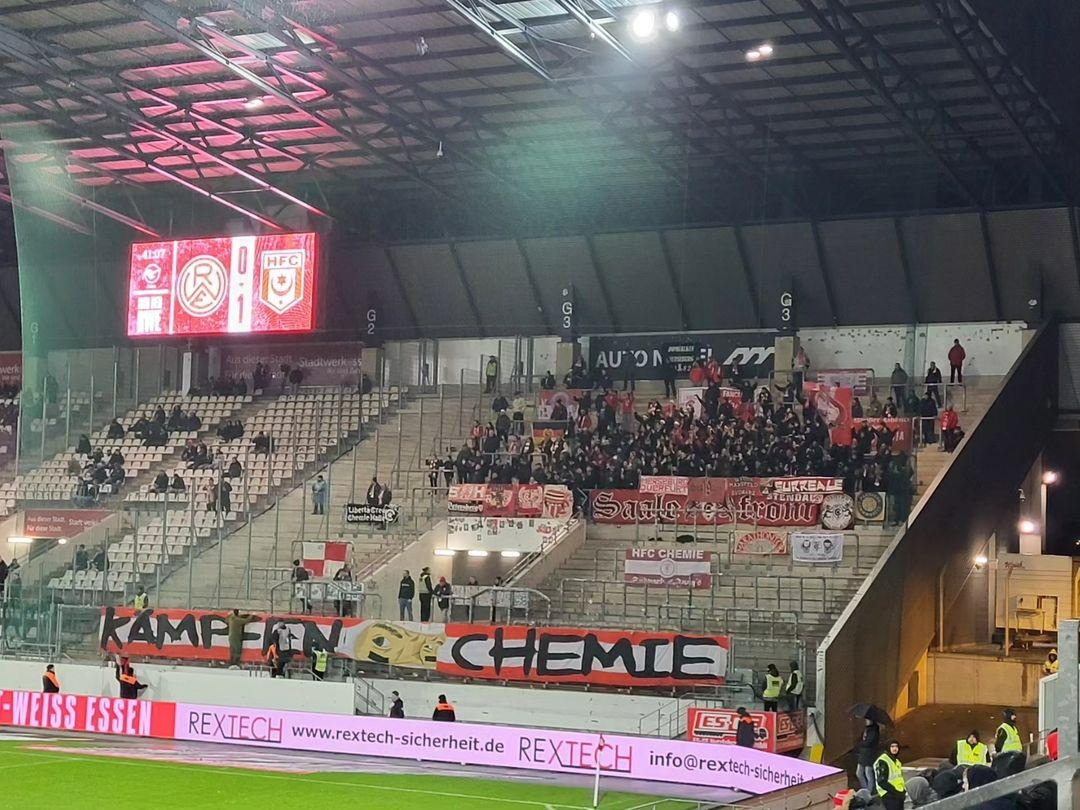 Rot-Weiss Essen -Hallescher FC (2)