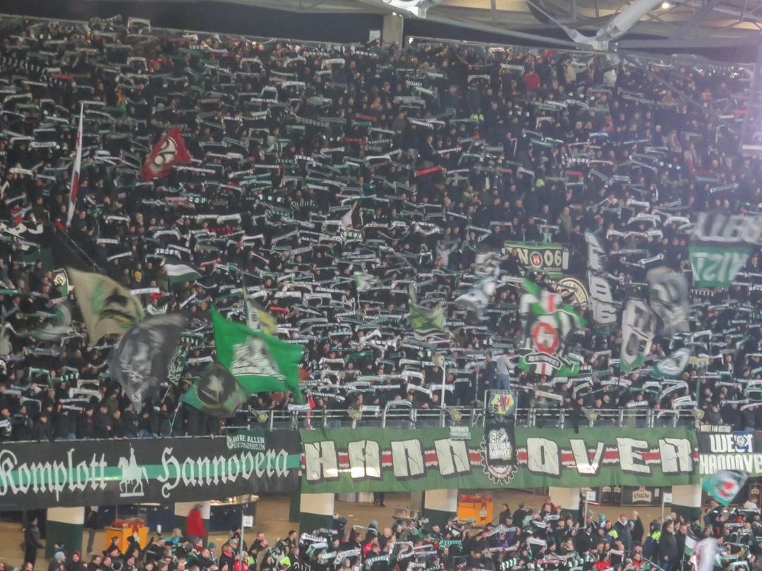 Hannover 96 – 1. FC Nürnberg 3-0 (12)