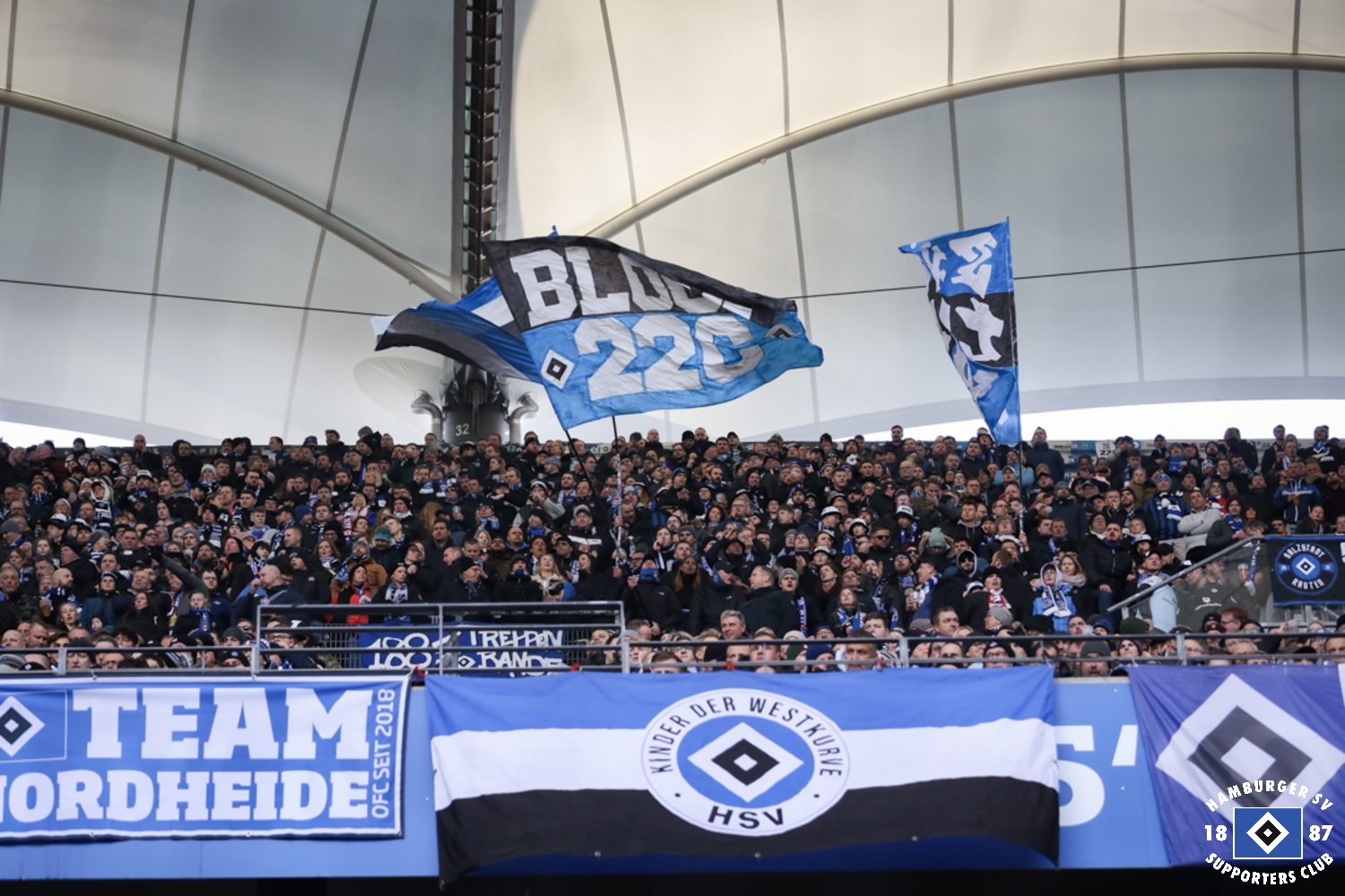Hamburger SV – Karlsruher SC 3-4 (10)