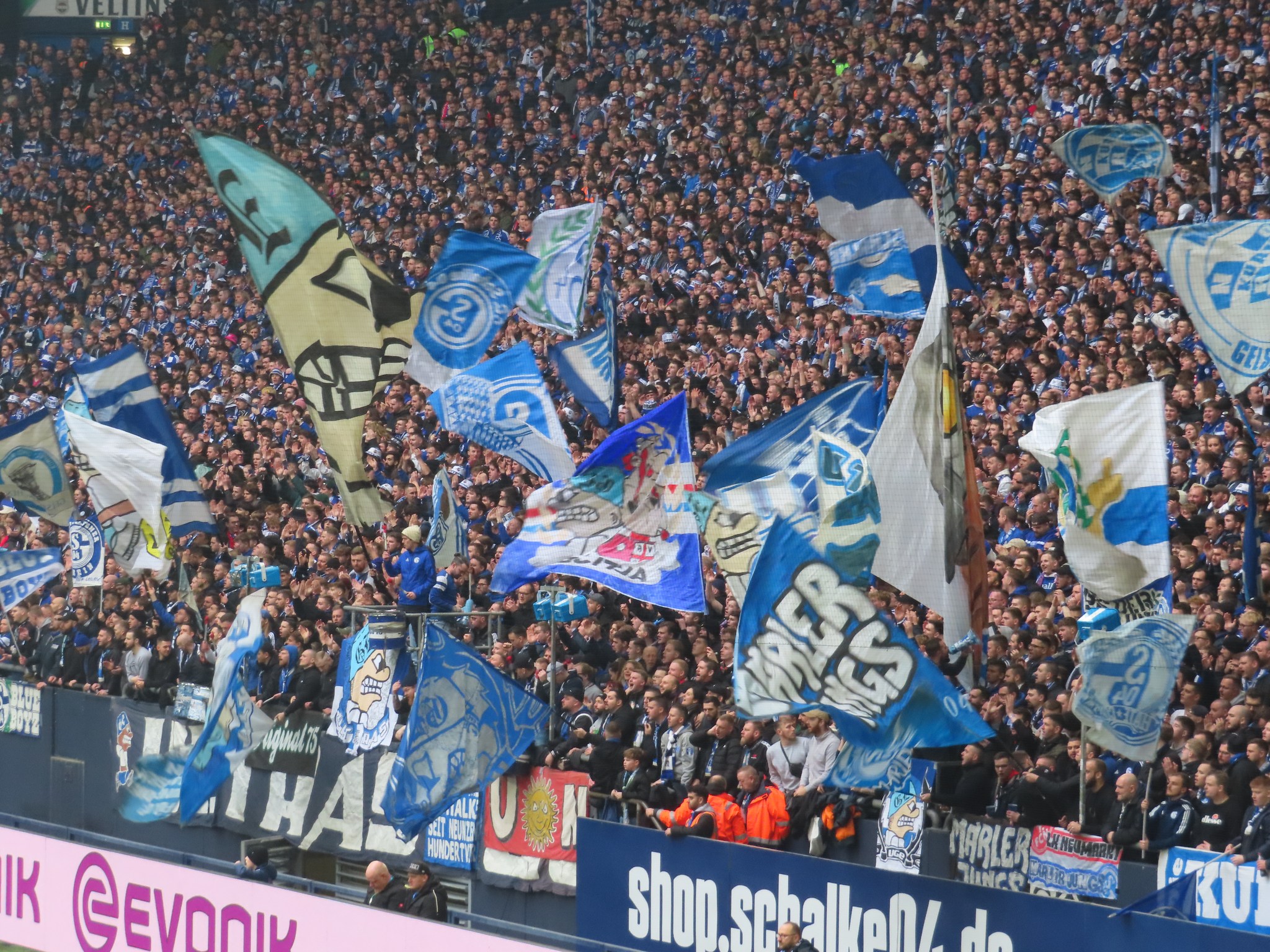 FC Schalke 04 – SV Wehen 1-0