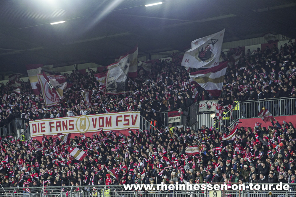 1. FSV Mainz 05 U19 – Manchester City U19 2-1 (13)