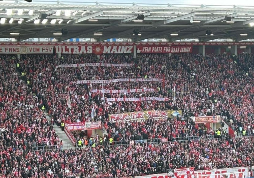 1. FSV Mainz 05 – Borussia Mönchengladbach 1-1 (10)