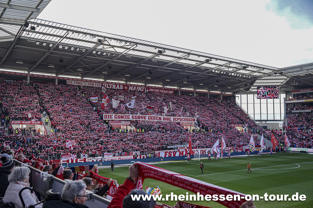 1. FSV Mainz 05 – Borussia Mönchengladbach 1-1 (17)