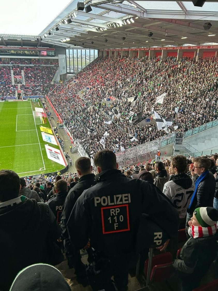 1. FSV Mainz 05 – Borussia Mönchengladbach 1-1 (3)