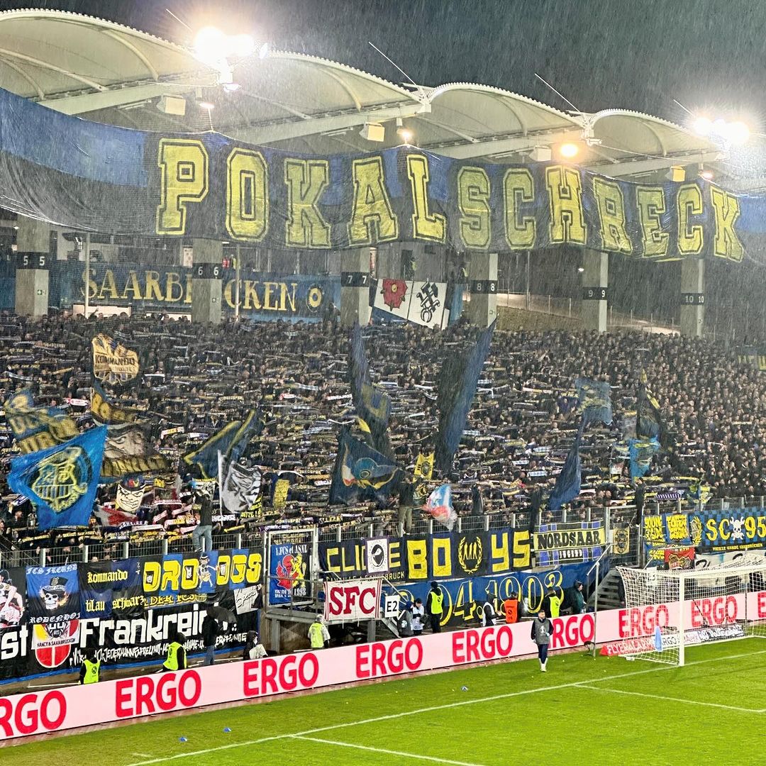 1. FC Saarbrücken – Borussia Mönchengladbach 2-1 (4)