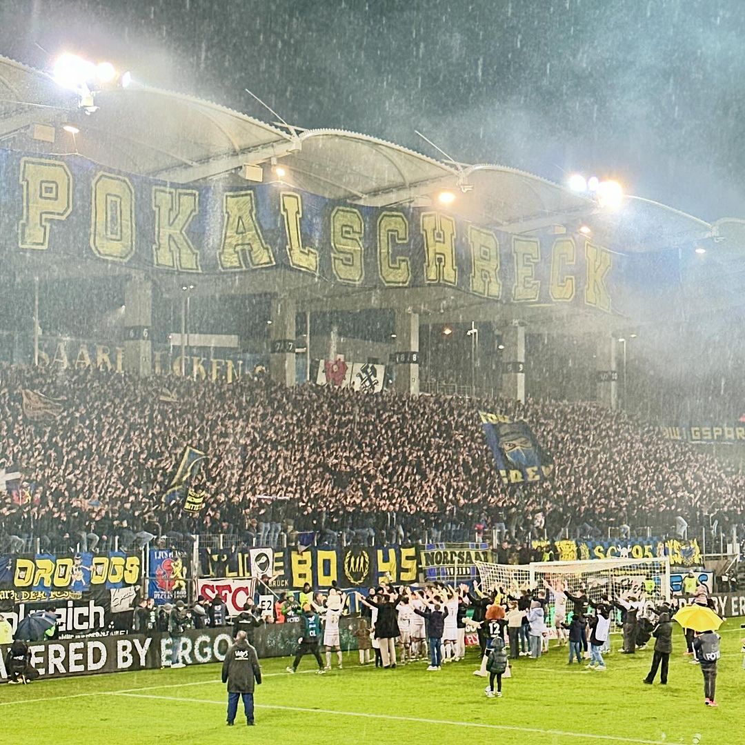 1. FC Saarbrücken – Borussia Mönchengladbach 2-1 (7)