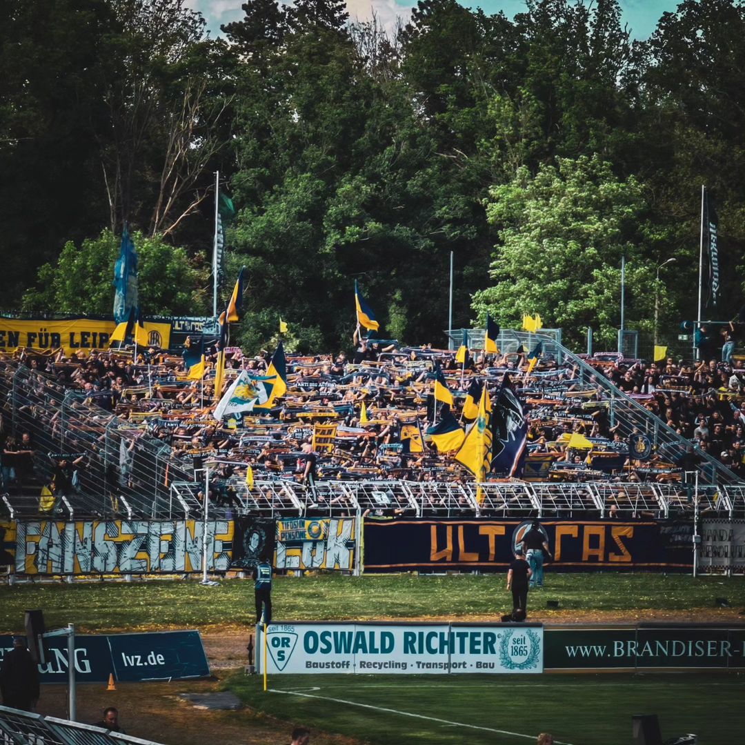 1. FC Lokomotive Leipzig – BSG Chemie Leipzig 0-2 (3)