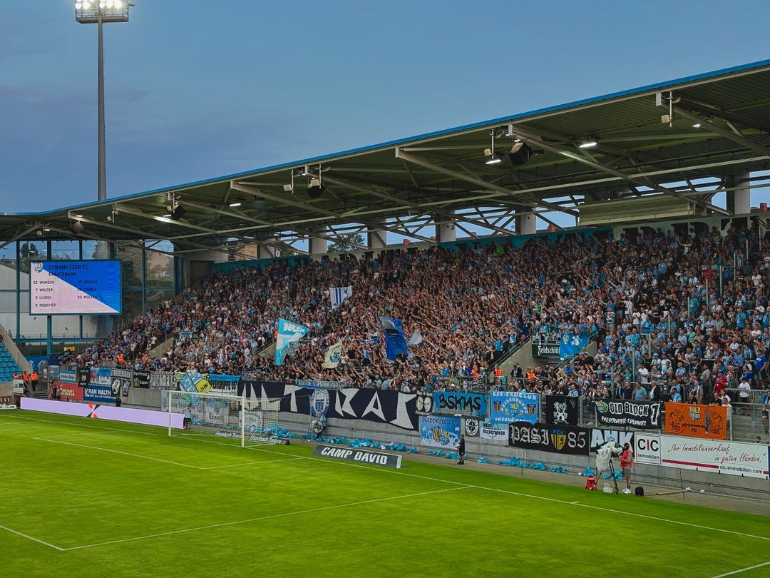 Chemnitzer FC – Hallescher FC 0-0 (8)
