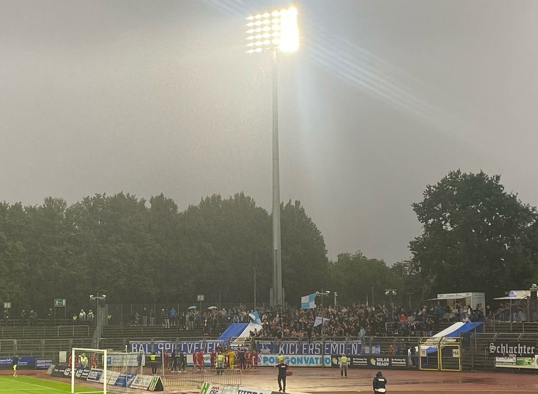 VfB Oldenburg – Kickers Emden 0-3 (2)