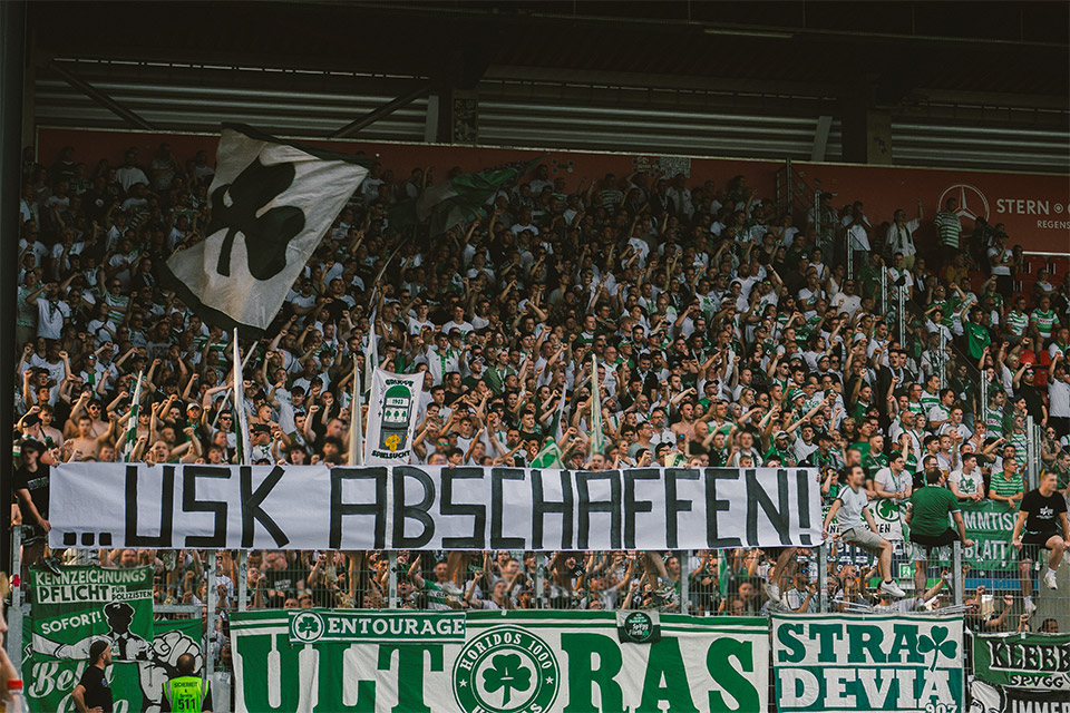 SSV Jahn Regensburg – SpVgg Fürth 0-4 (35)