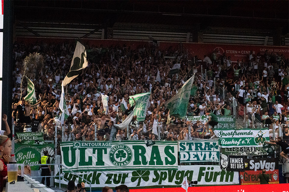 SSV Jahn Regensburg – SpVgg Fürth 0-4 (37)