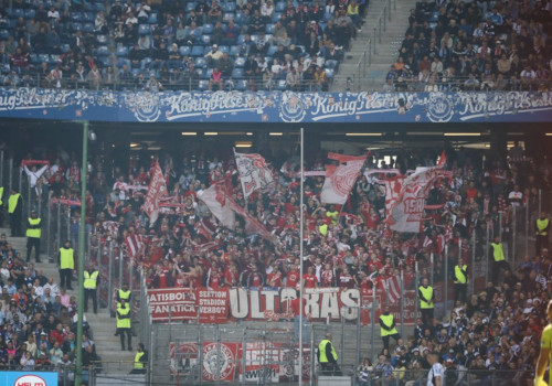 Hamburger SV – SSV Jahn Regensburg 5-0 (2)
