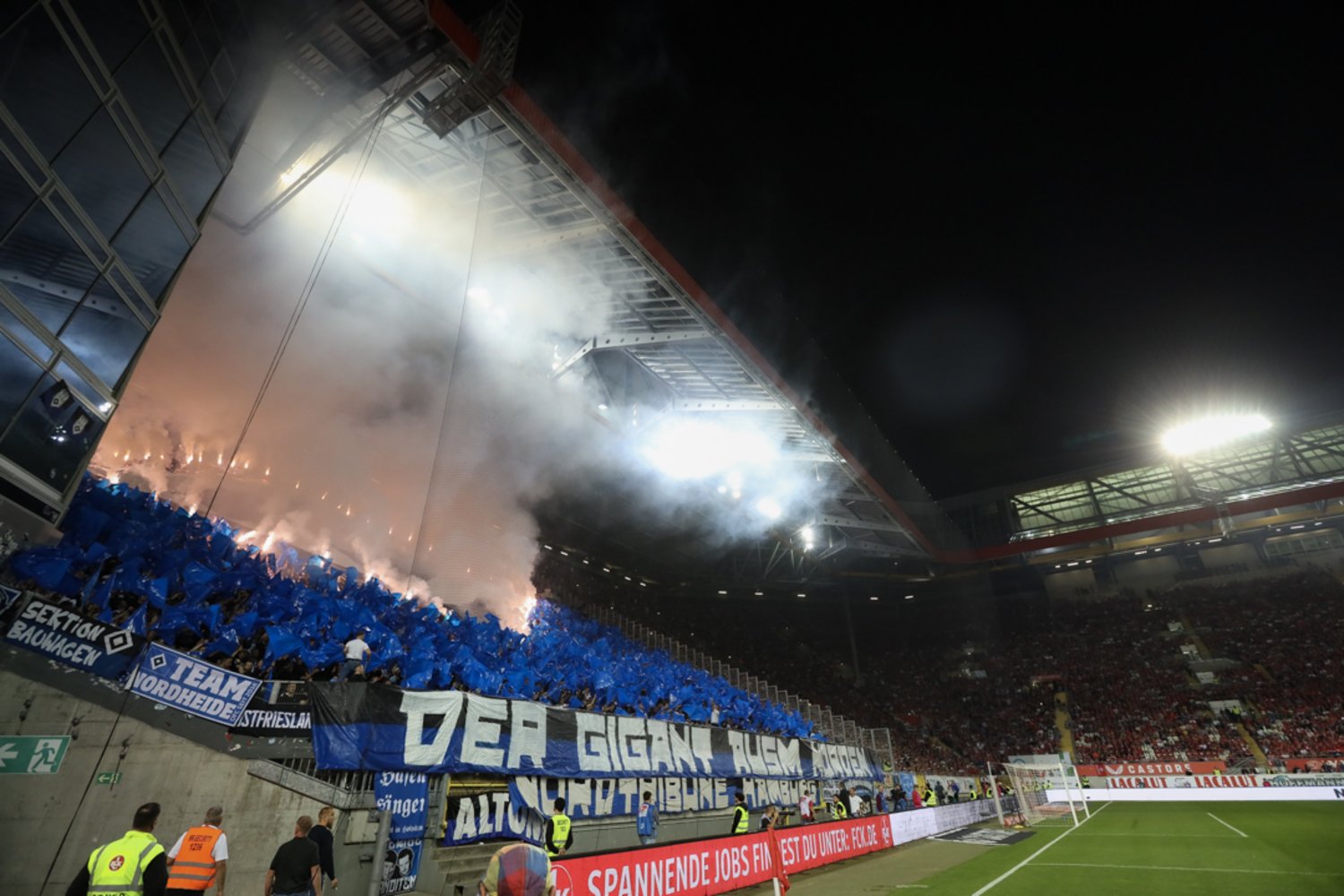 1. FC Kaiserslautern – Hamburger SV 2-2 (12)