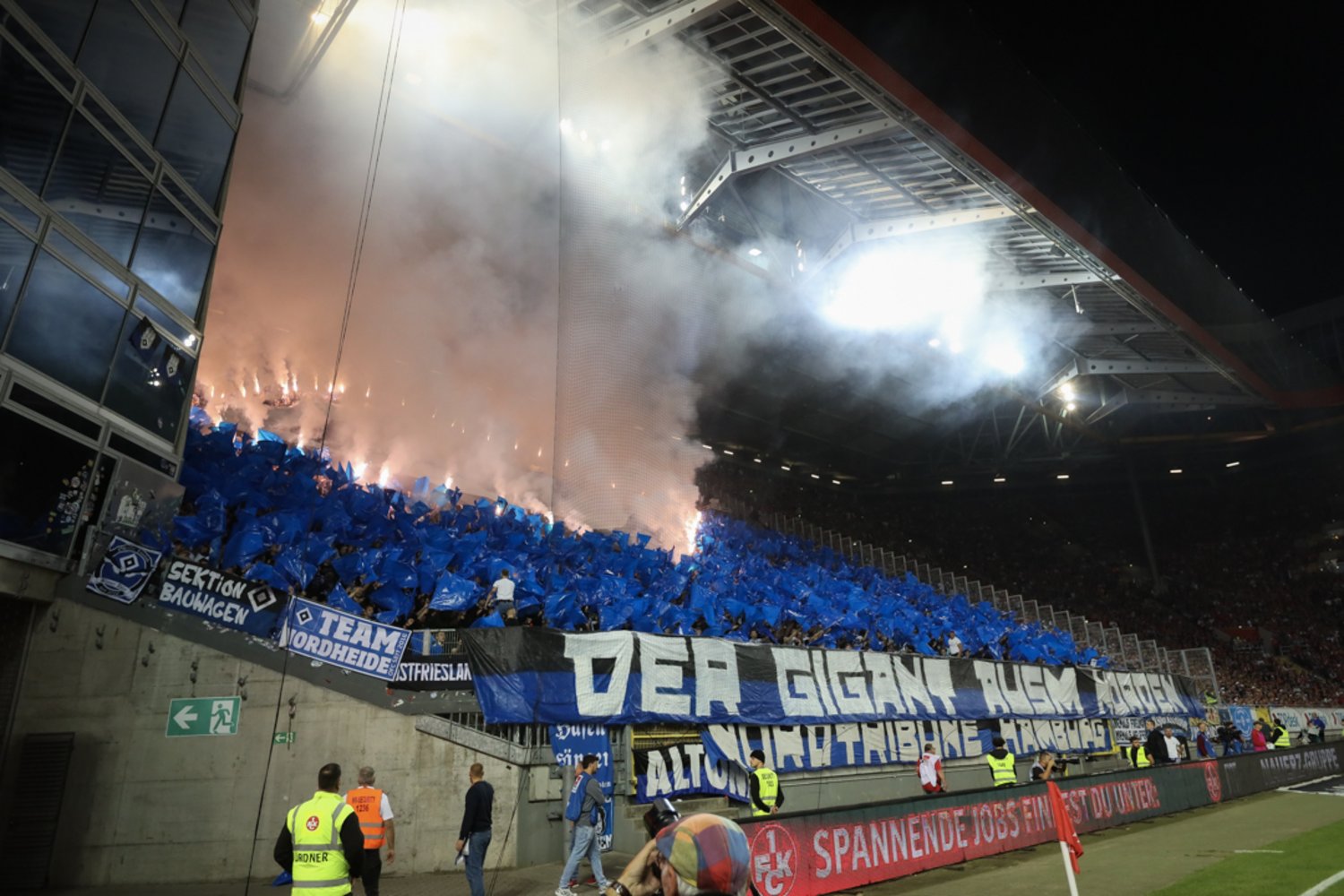 1. FC Kaiserslautern – Hamburger SV 2-2 (15)