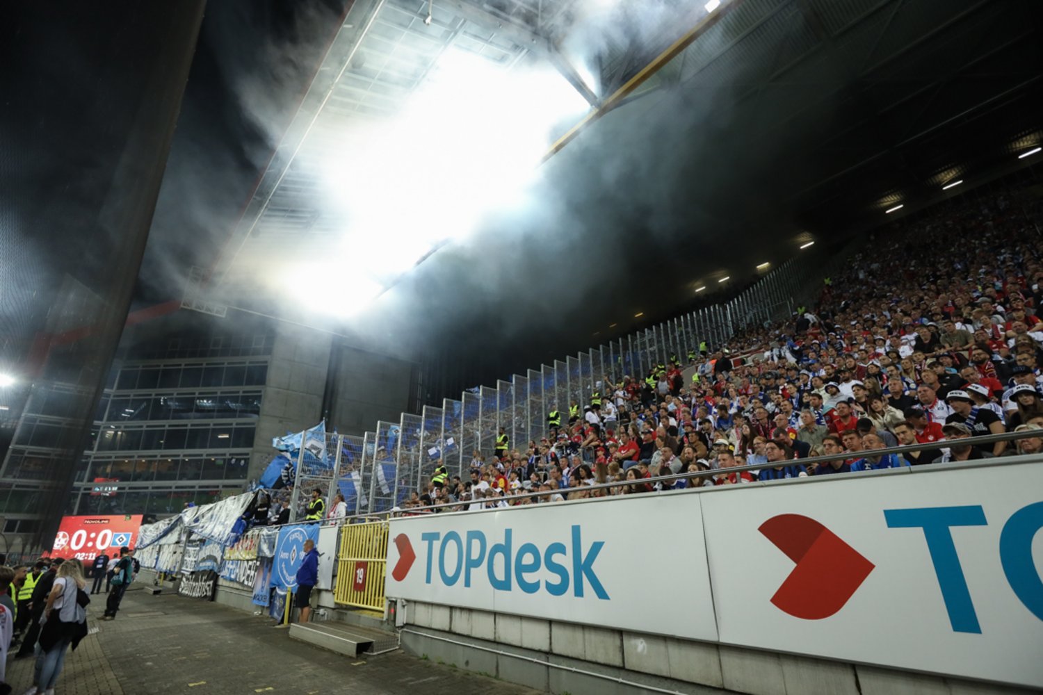 1. FC Kaiserslautern – Hamburger SV 2-2 (16)