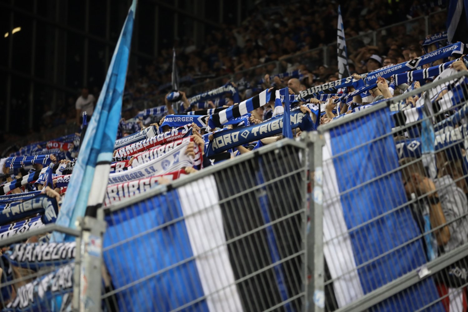 1. FC Kaiserslautern – Hamburger SV 2-2 (41)