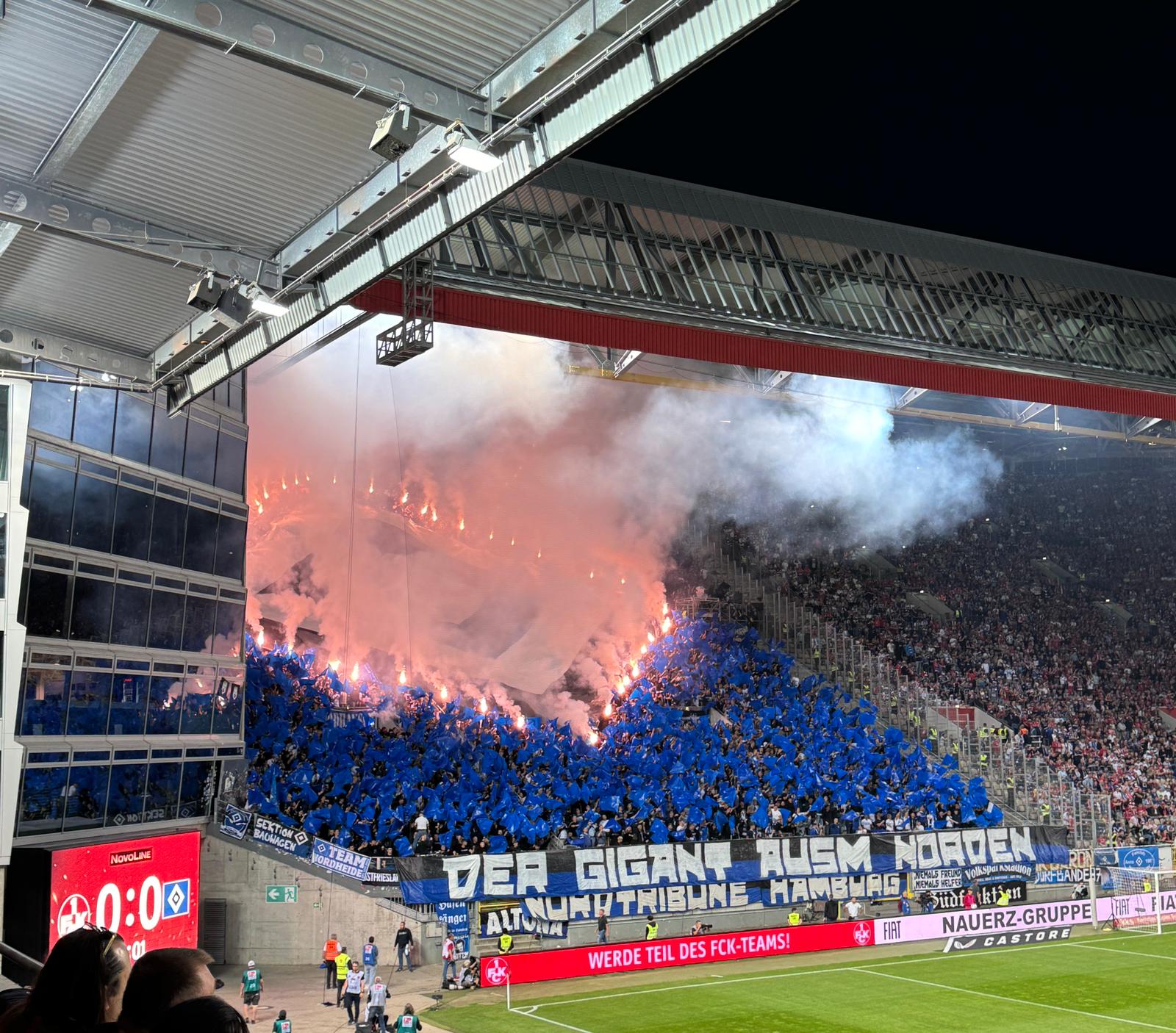 1. FC Kaiserslautern – Hamburger SV 2-2 (43)