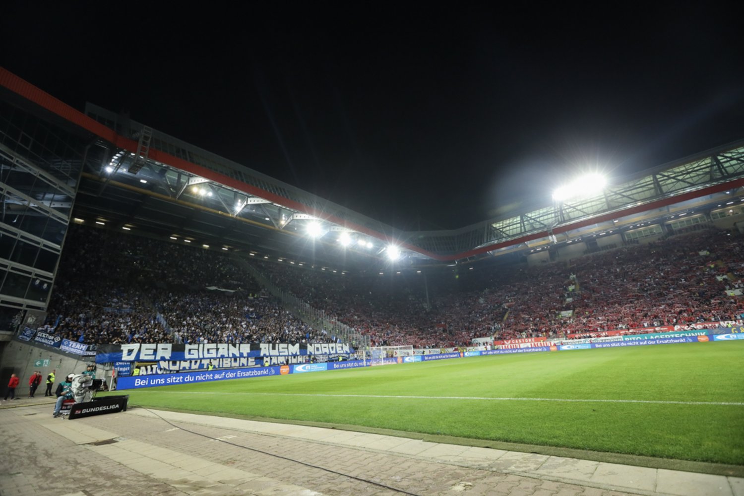 1. FC Kaiserslautern – Hamburger SV 2-2 (58)